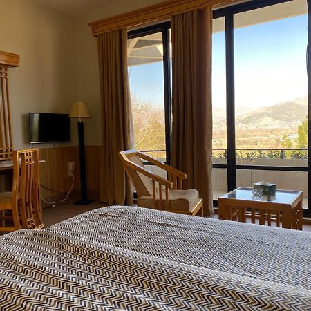 Rock City Resort Mingora Extérieur photo