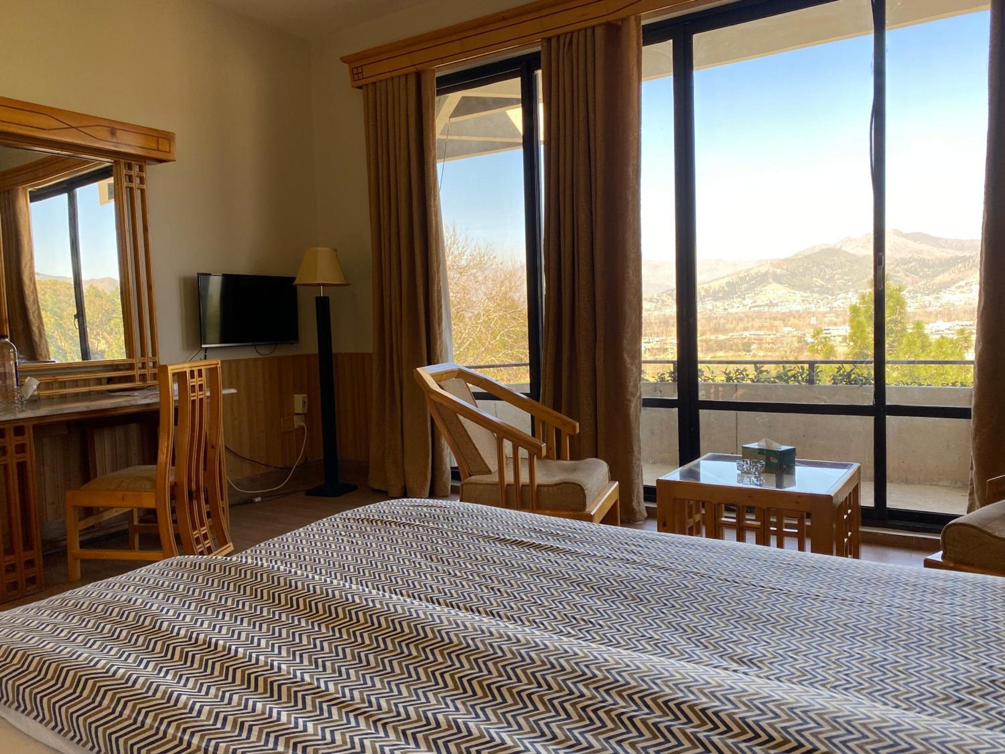 Rock City Resort Mingora Extérieur photo