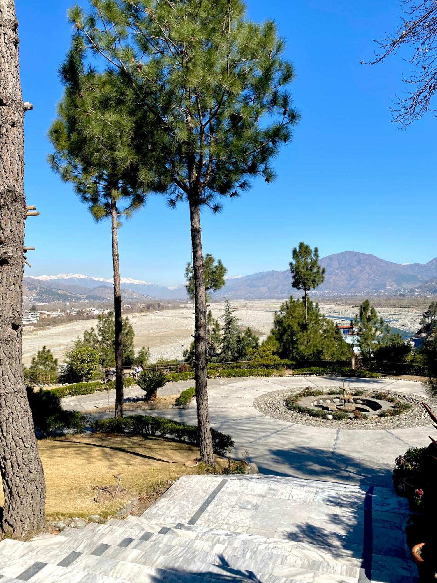 Rock City Resort Mingora Extérieur photo