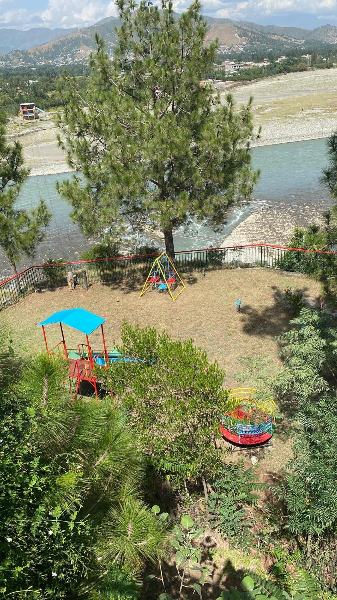 Rock City Resort Mingora Extérieur photo