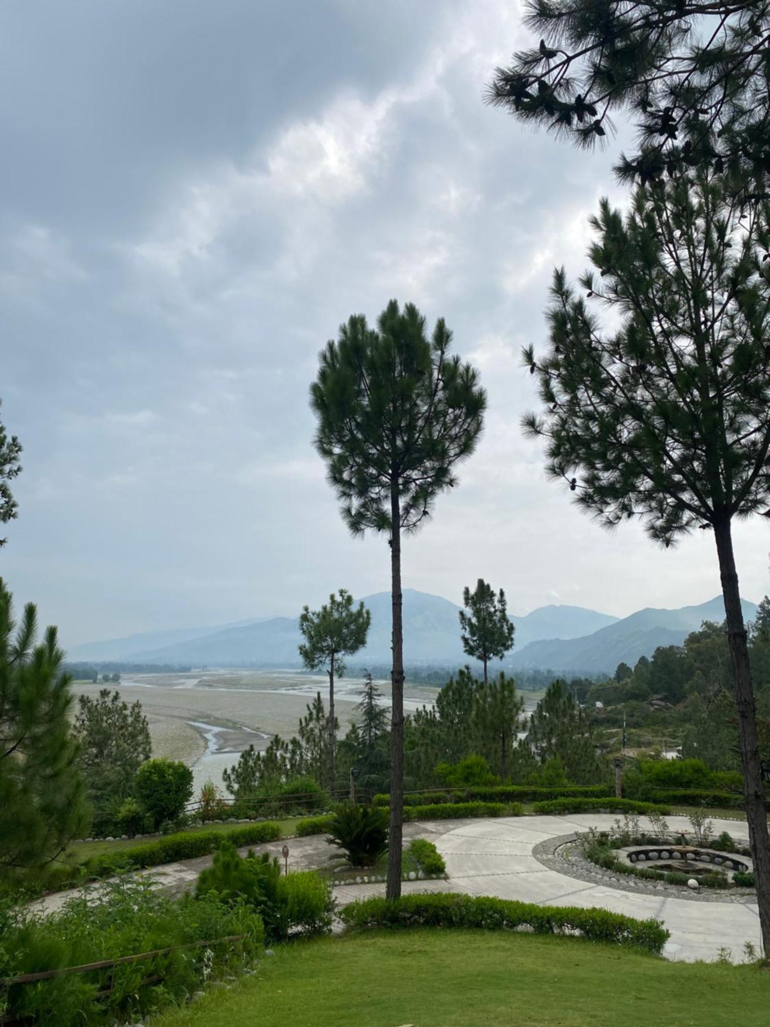 Rock City Resort Mingora Extérieur photo