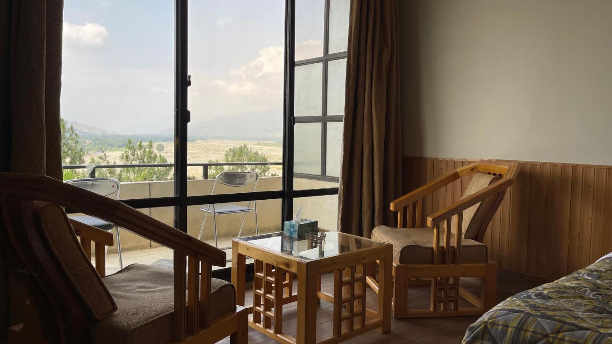 Rock City Resort Mingora Extérieur photo