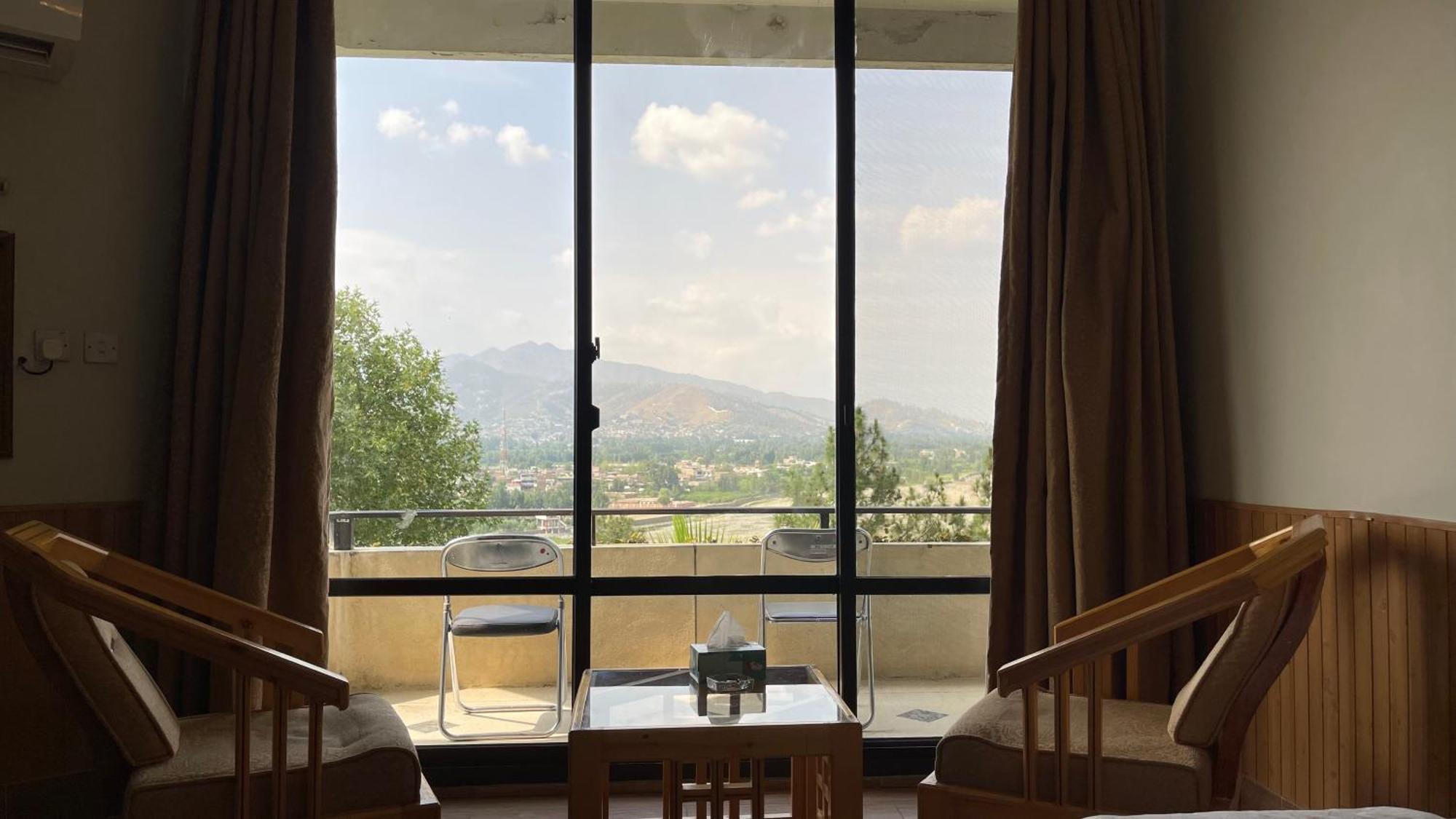 Rock City Resort Mingora Extérieur photo