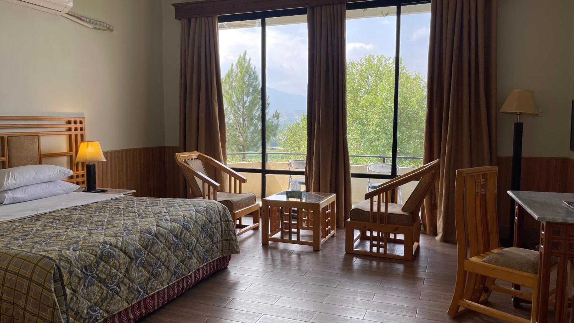 Rock City Resort Mingora Extérieur photo