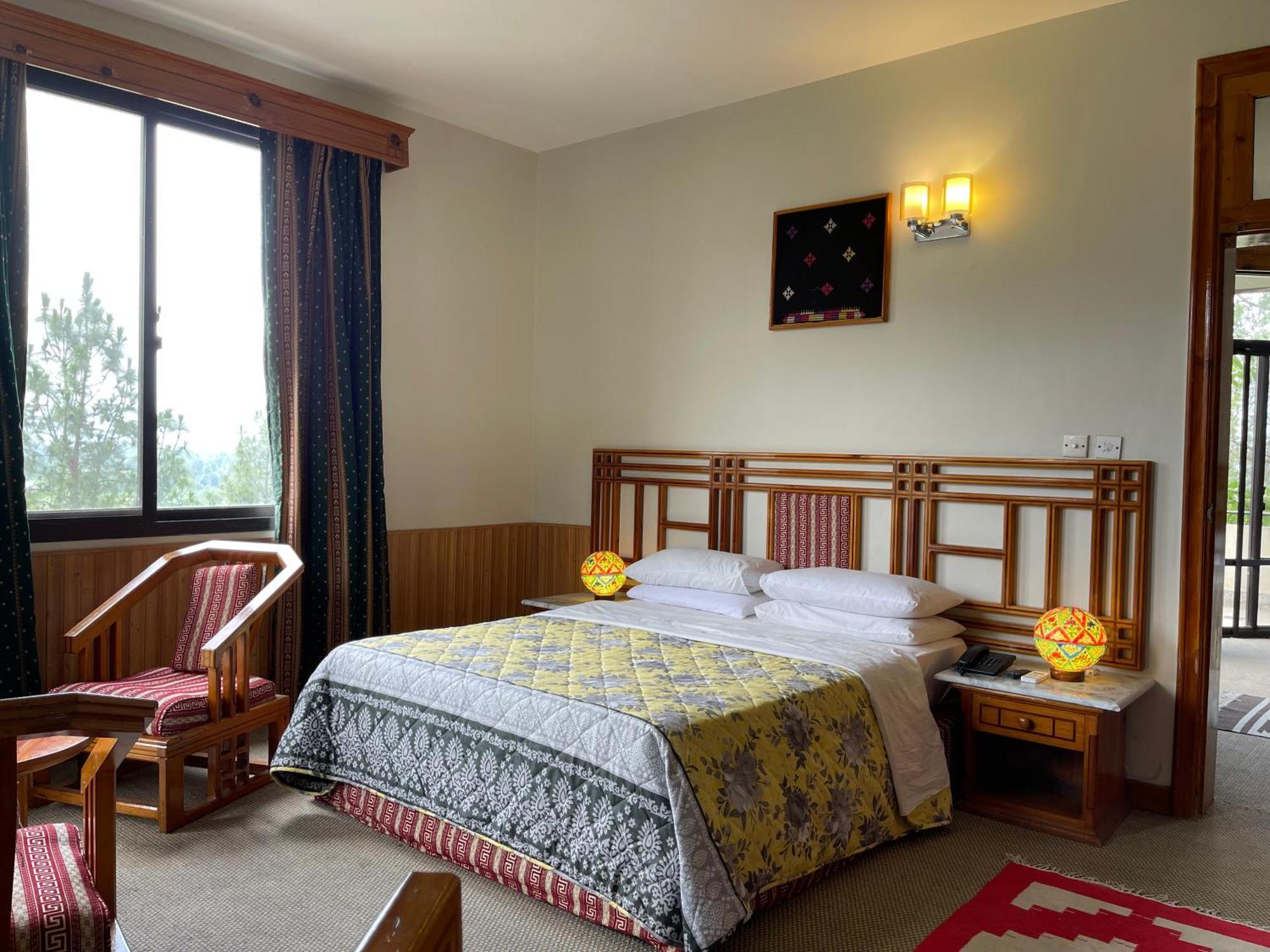 Rock City Resort Mingora Extérieur photo