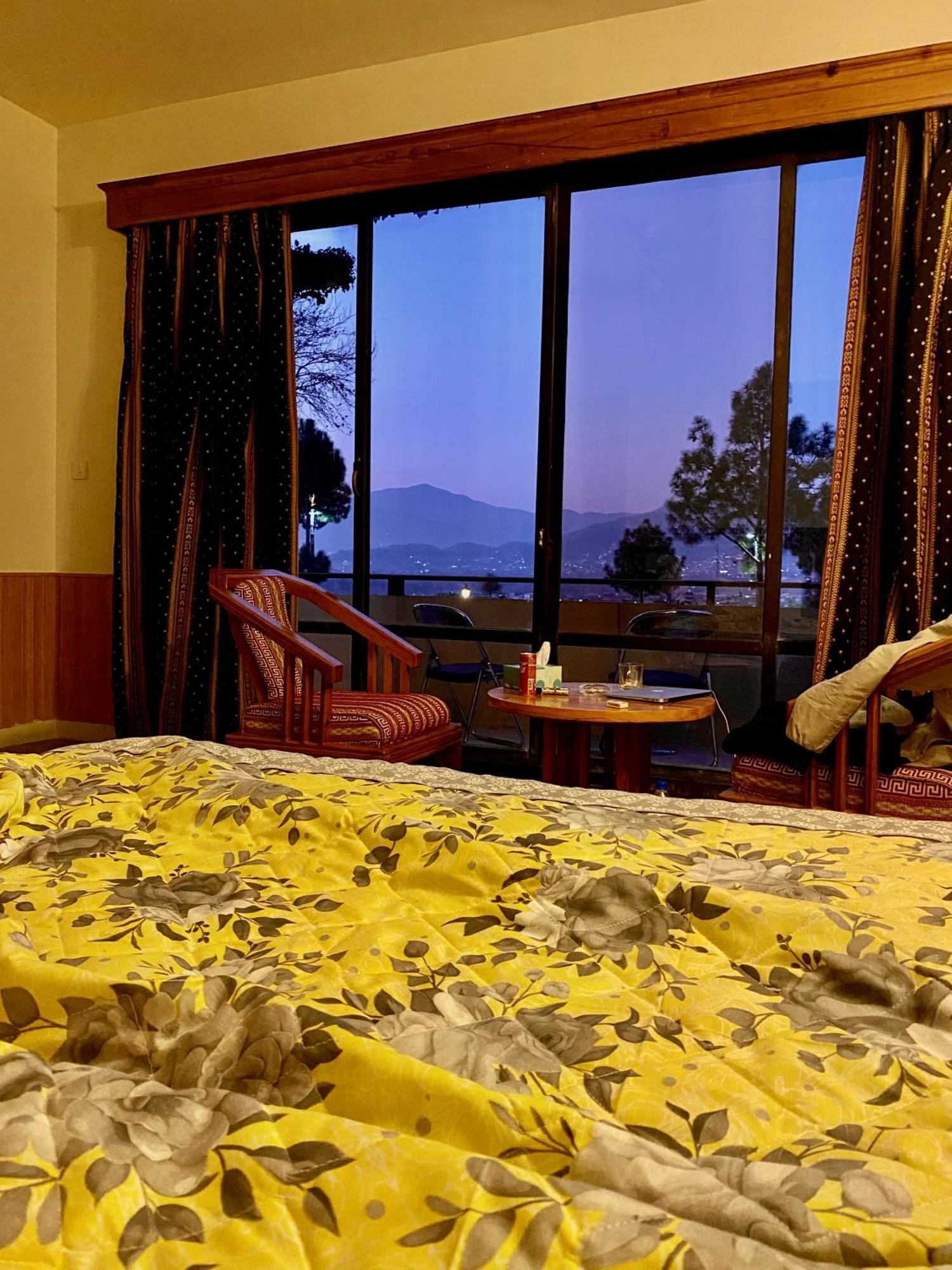 Rock City Resort Mingora Extérieur photo