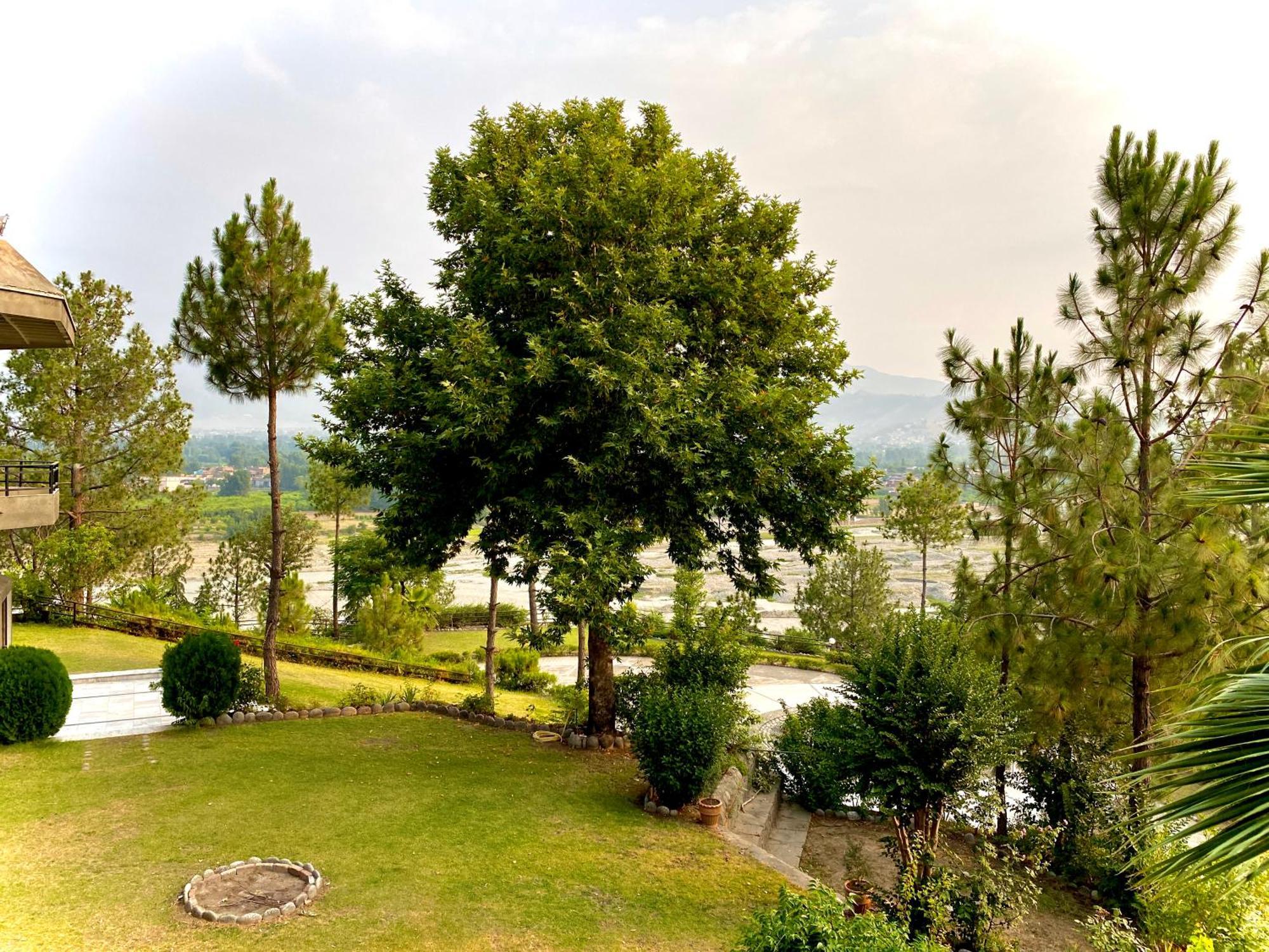 Rock City Resort Mingora Extérieur photo