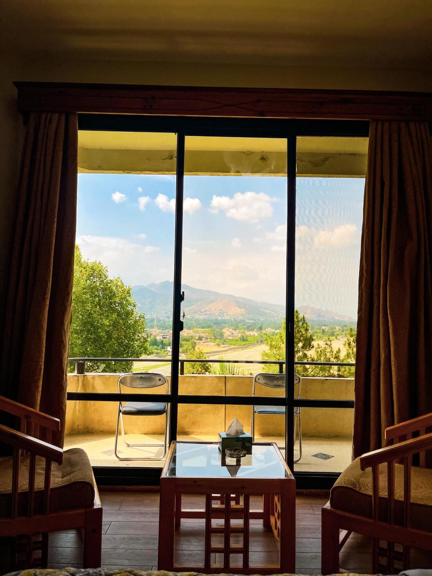 Rock City Resort Mingora Extérieur photo