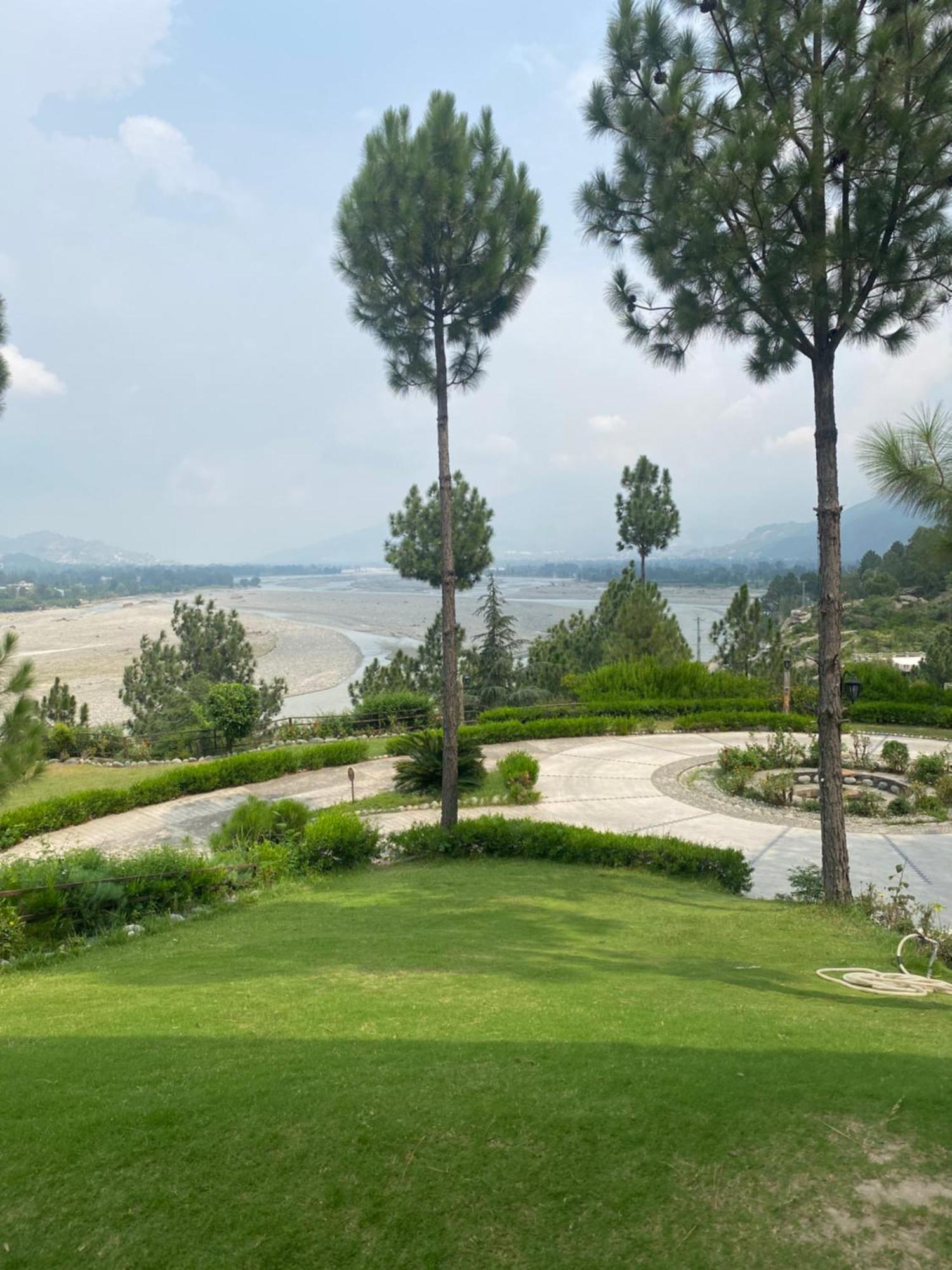 Rock City Resort Mingora Extérieur photo