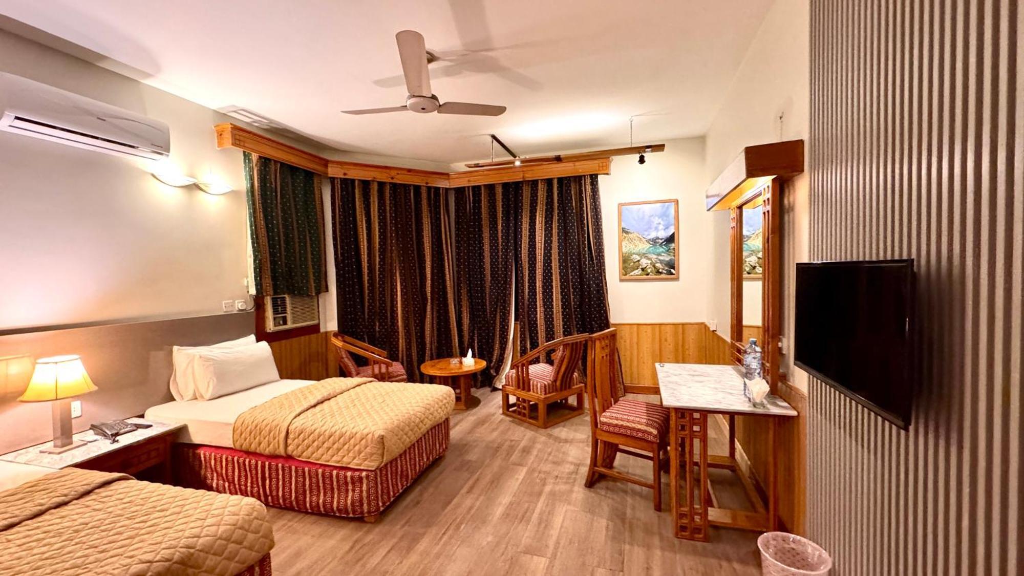 Rock City Resort Mingora Extérieur photo