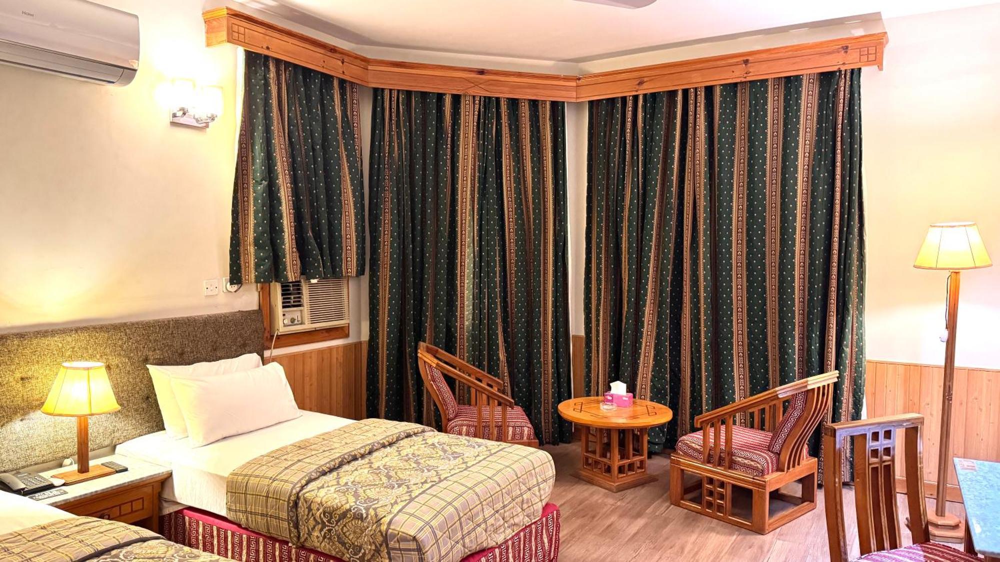 Rock City Resort Mingora Extérieur photo