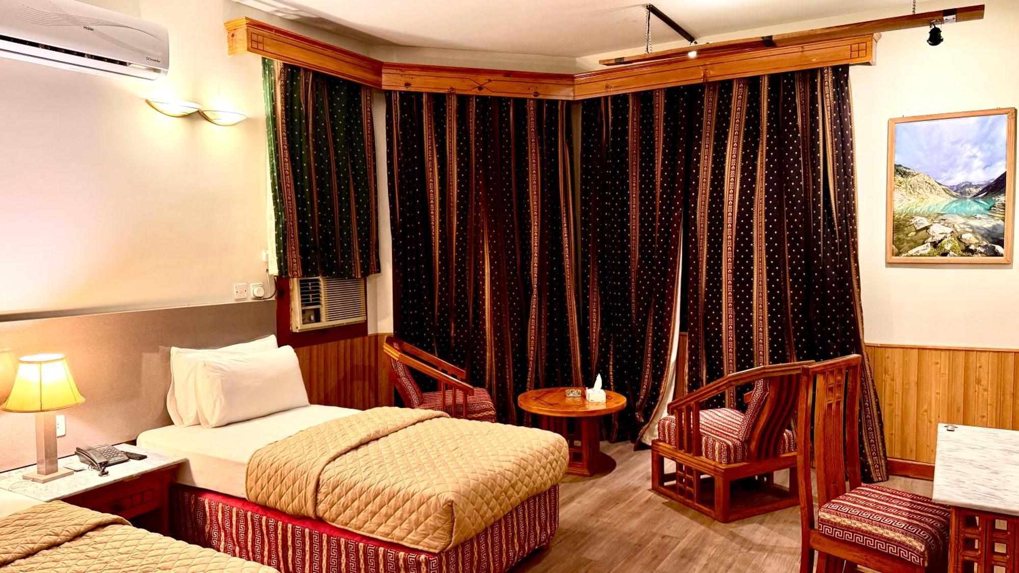 Rock City Resort Mingora Extérieur photo